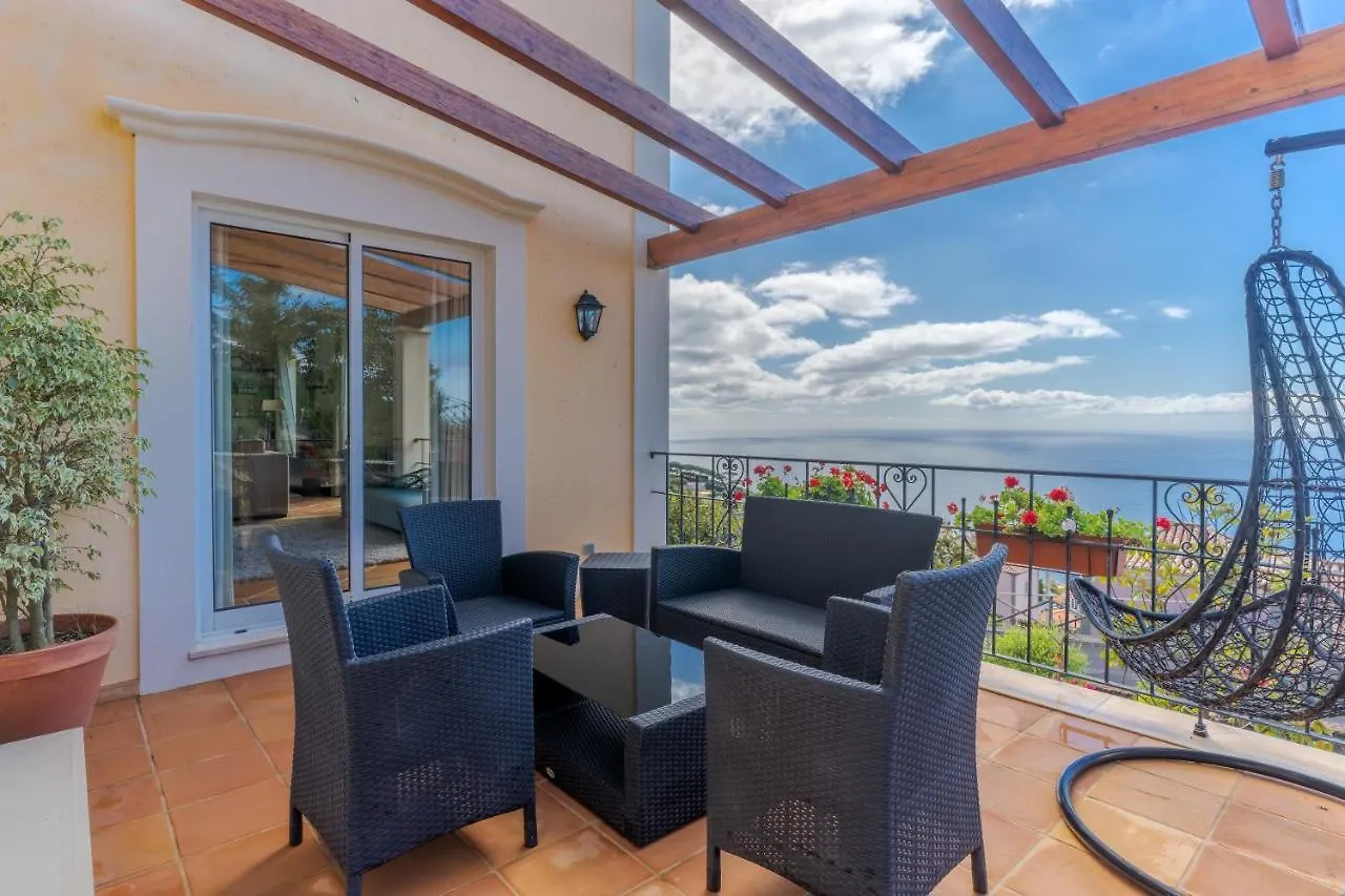 Villa Bougainvillea Palheiro Village By Hr Madeira Funchal