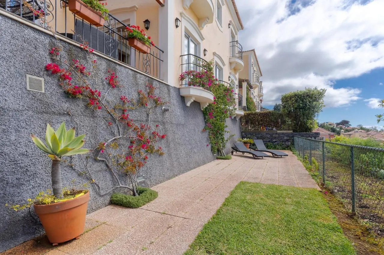 Villa Bougainvillea Palheiro Village By Hr Madeira Funchal  Funchal (Madeira)