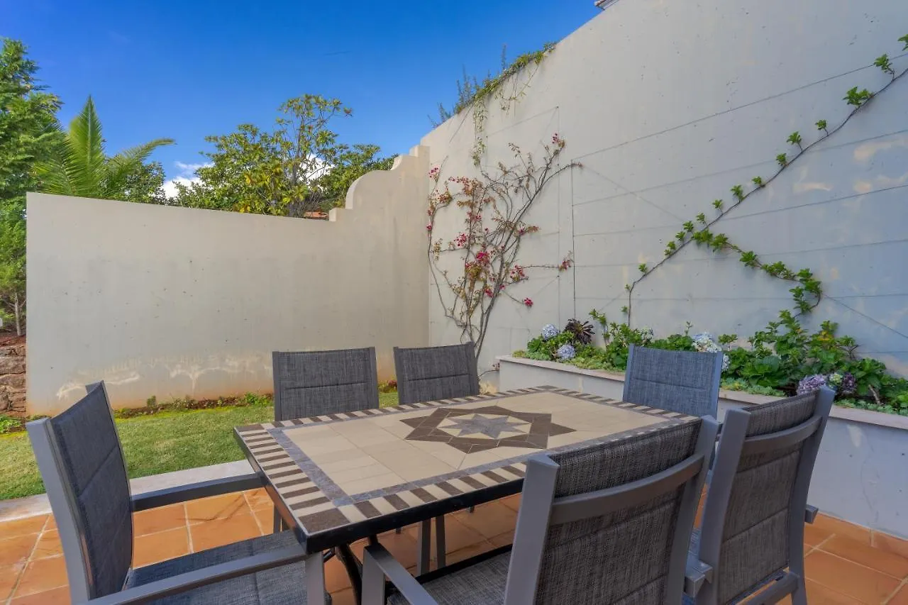 Villa Bougainvillea Palheiro Village By Hr Madeira Funchal  0*, Funchal (Madeira)