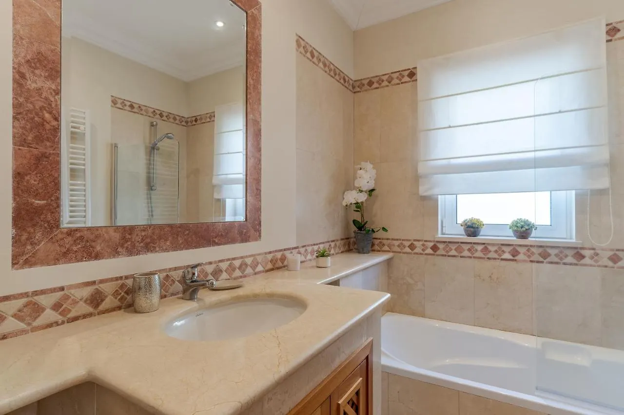 Villa Bougainvillea Palheiro Village By Hr Madeira Funchal